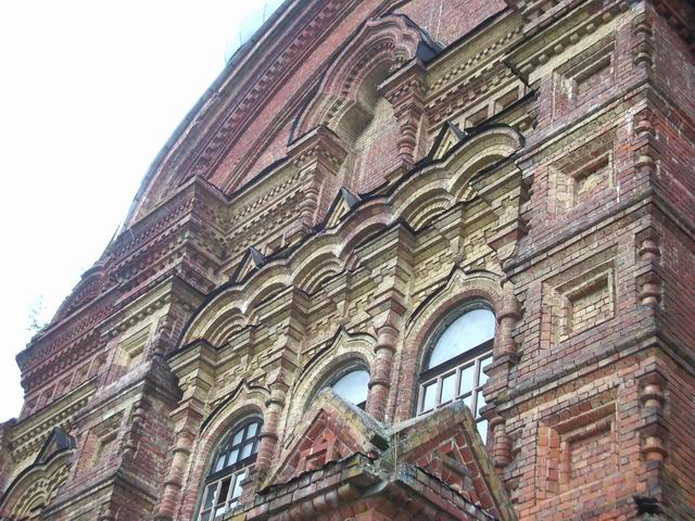 Фасад храма