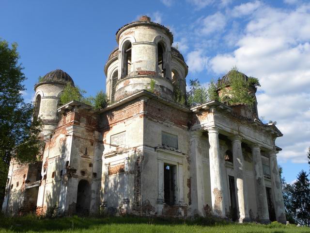 Общий вид Троицкого храма