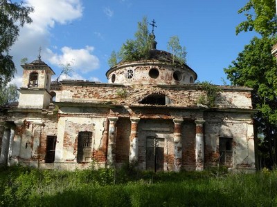 Церковь Петра и Павла в селе Переслегино